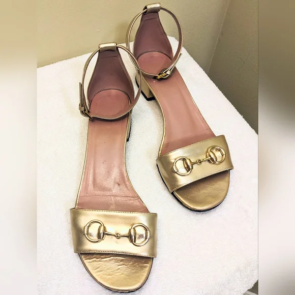 Gucci Gold Sandals - Picture 2 of 7